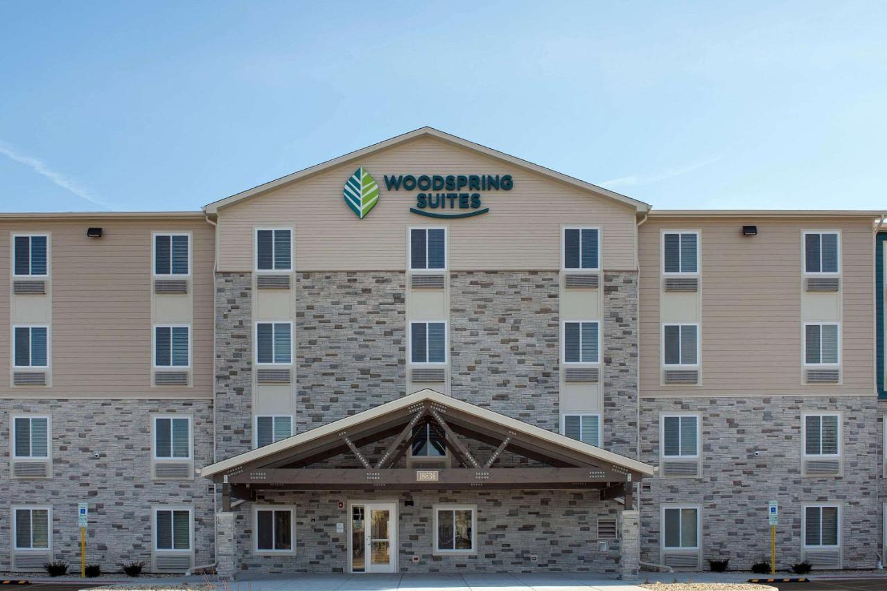 Woodspring Suites Chicago 틴리파크 외부 사진
