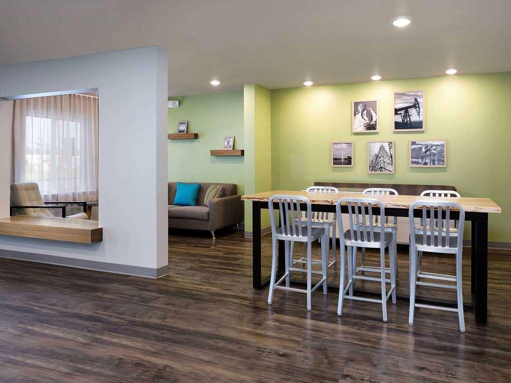 Woodspring Suites Chicago 틴리파크 내부 사진