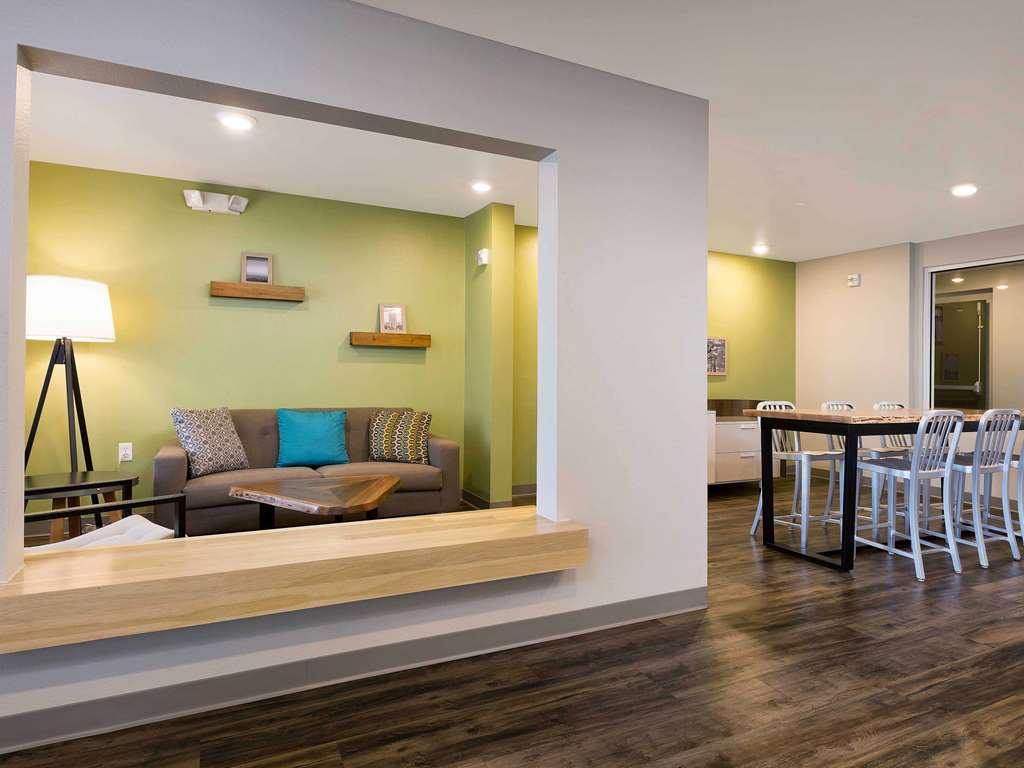 Woodspring Suites Chicago 틴리파크 내부 사진